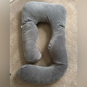 Gray U-Shaped Body / Pregnancy Pillow
